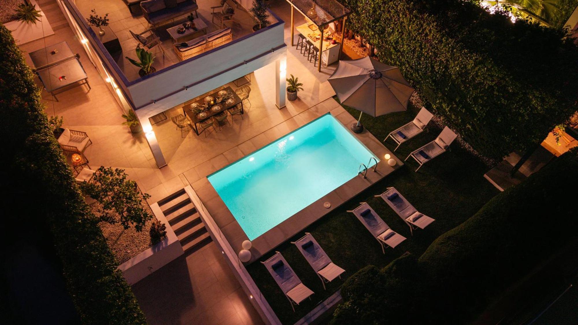 Villa Vacation I Jazmines, 4bdr, Private Pool & Bbq